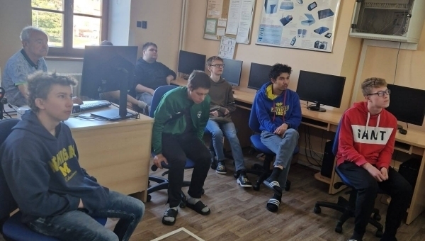 Prevence rizikového chování v kyberprostoru aneb hodiny informatiky jinak