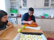 Nakrájíme jablka